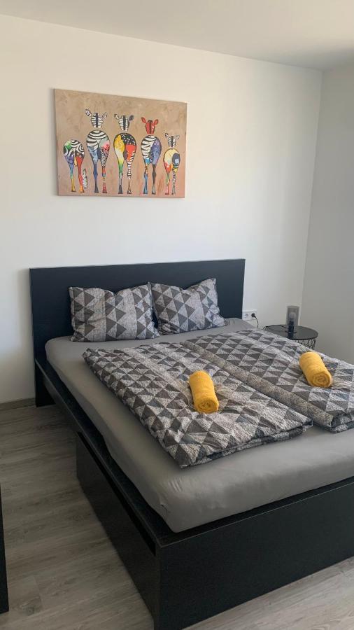 New Home Guest House Гёдёллё Экстерьер фото
